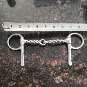 Half Cheek Smooth Wire Twisted Snaggle Bit For Horses